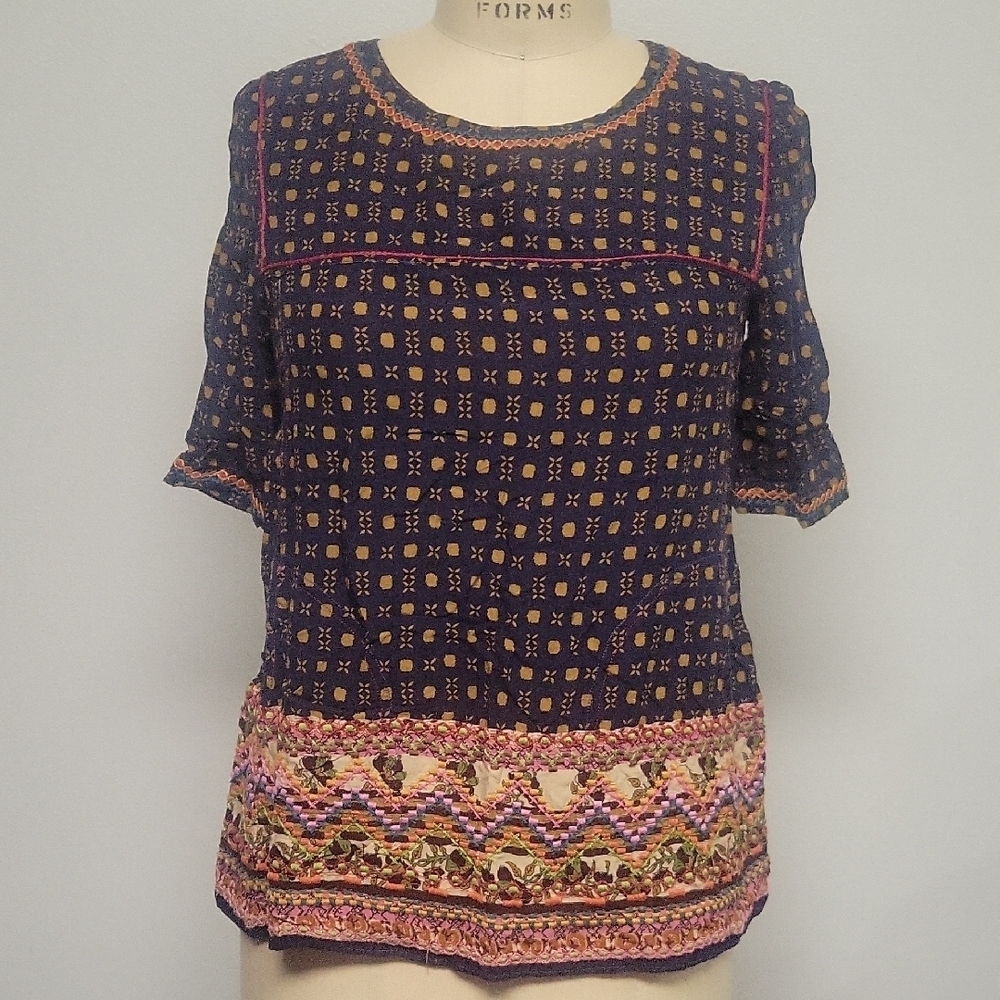 HOLDING HORSES Patterned Blouse in Navy and Gold, Size 2